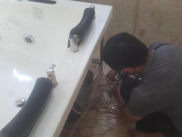 Sửa bồn tắm massage: Những điều bạn cần biết trước khi quyết định sửa chữa
