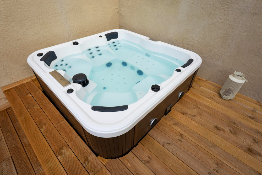Bồn sục trong nhà không cần xả nước thường xuyên như bồn sục ngoài trời